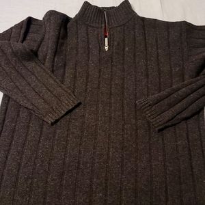 95% Woolen pullover, sweater
